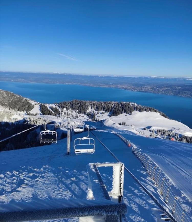 Duplex En Station Vue Sur Lac Leman Толлон Экстерьер фото